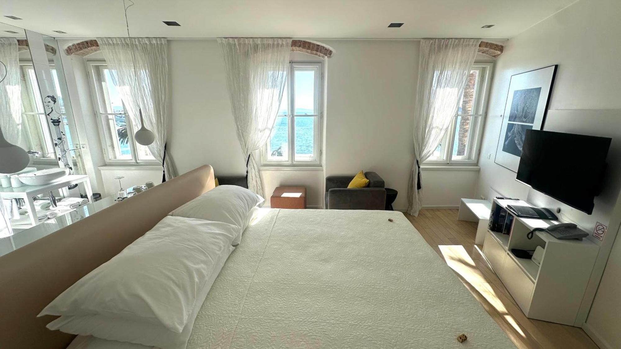 Riva Luxury Suites Split Exteriör bild