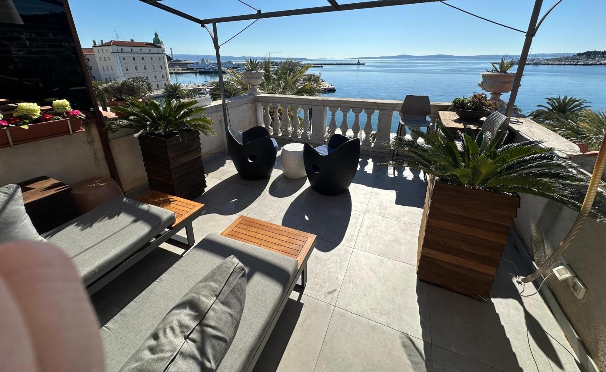 Riva Luxury Suites Split Exteriör bild