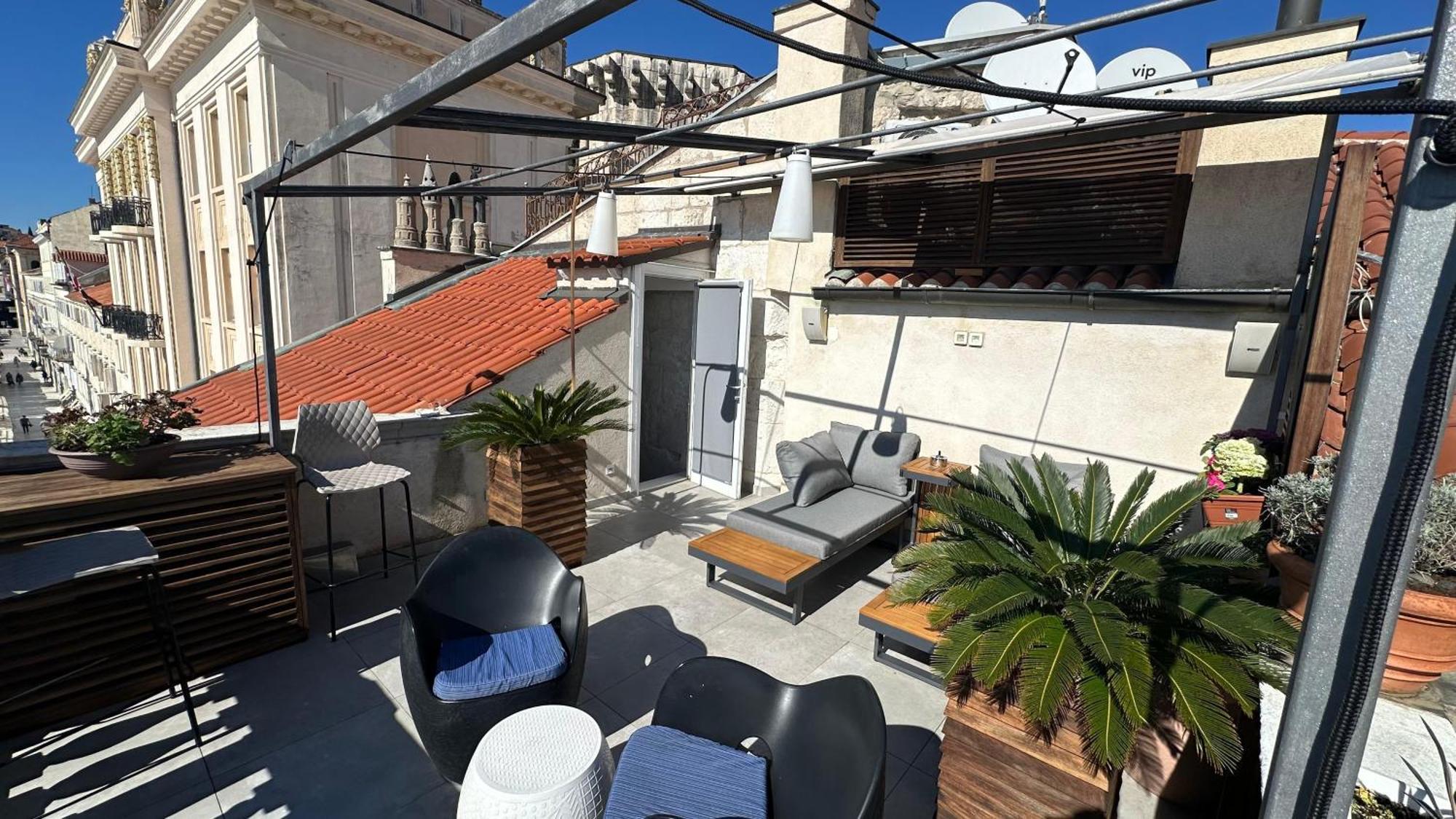 Riva Luxury Suites Split Exteriör bild