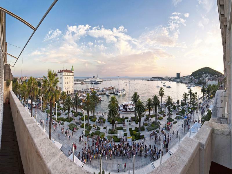 Riva Luxury Suites Split Exteriör bild