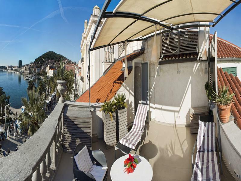 Riva Luxury Suites Split Exteriör bild
